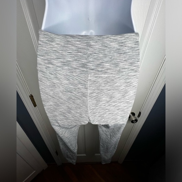 Athleta X Small Gray Salutation Stash Leggings Stretch Yoga High Waist XS 305922 - Picture 11 of 12